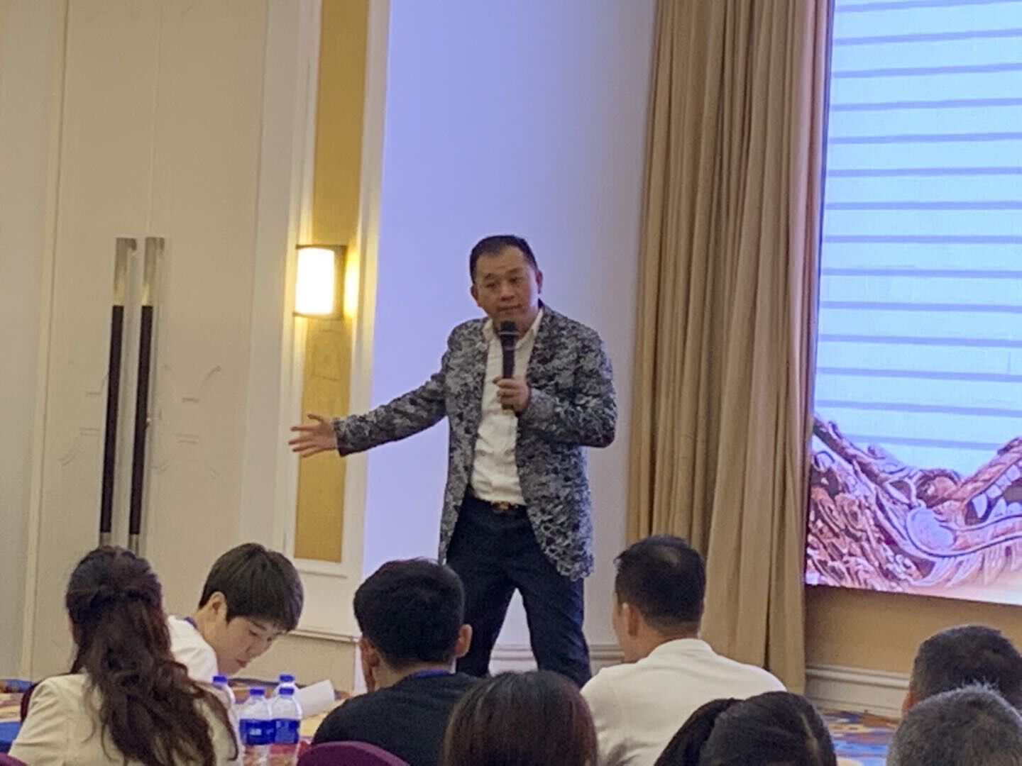 領導帶好團隊的5個法則之三：貼心的激勵