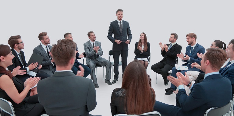 銷售鐵軍：業(yè)績(jī)、過(guò)程與組織的三國(guó)演義